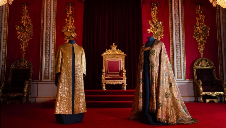 Vương miện Vua Charles III đội trong lễ đăng quang có gì đặc biệt? - Ảnh 9. Vương miện Vua Charles III đội trong lễ đăng quang có gì đặc biệt? - Ảnh 9.