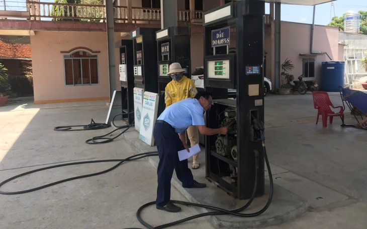 Xử phạt 70 triệu đối với doanh nghiệp xăng dầu không đủ điều kiện kinh doanh