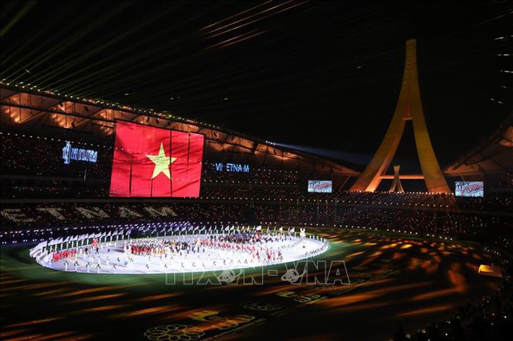 Những hình ảnh đẹp mắt tại Lễ khai mạc SEA Games 32 - Ảnh 13.