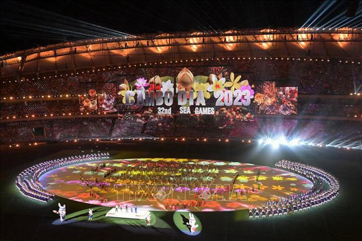 Những hình ảnh đẹp mắt tại Lễ khai mạc SEA Games 32 - Ảnh 6.