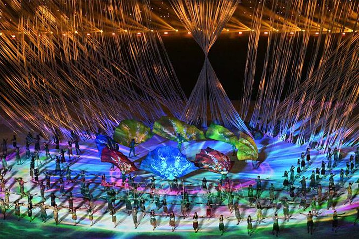Những hình ảnh đẹp mắt tại Lễ khai mạc SEA Games 32 - Ảnh 8.