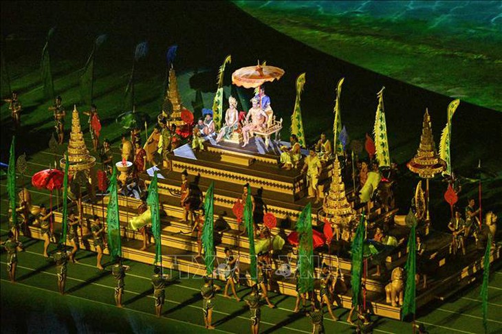 Những hình ảnh đẹp mắt tại Lễ khai mạc SEA Games 32 - Ảnh 4.