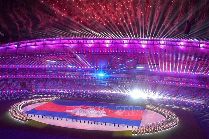 Những hình ảnh đẹp mắt tại Lễ khai mạc SEA Games 32 - Ảnh 11.