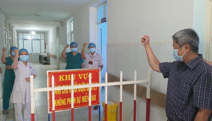 Thứ trưởng Bộ Y tế Nguyễn Trường Sơn chính thức nghỉ hưu trước tuổi  - Ảnh 1.