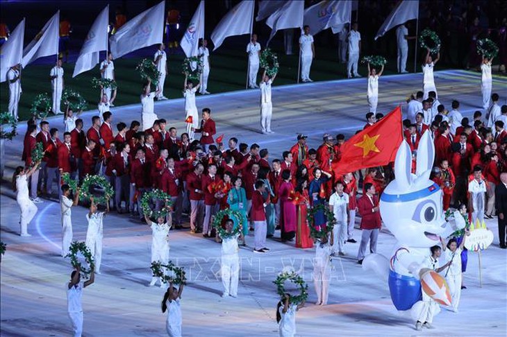 Những hình ảnh đẹp mắt tại Lễ khai mạc SEA Games 32 - Ảnh 12.