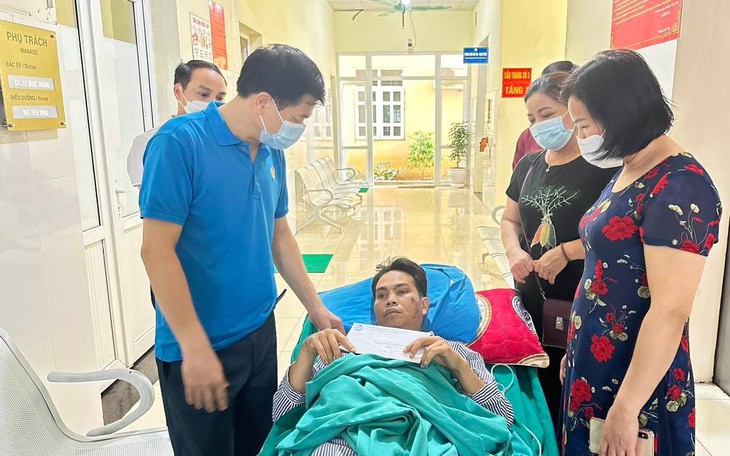 Thông tin mới vụ vợ chồng giáo viên bám bản gặp tai nạn trong lúc đến trường