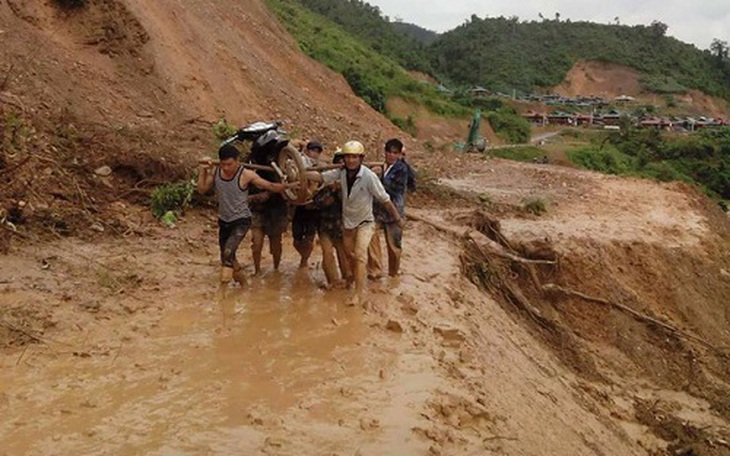 Gia cảnh éo le của vợ chồng giáo viên thương vong trong vụ xe máy rơi xuống vực