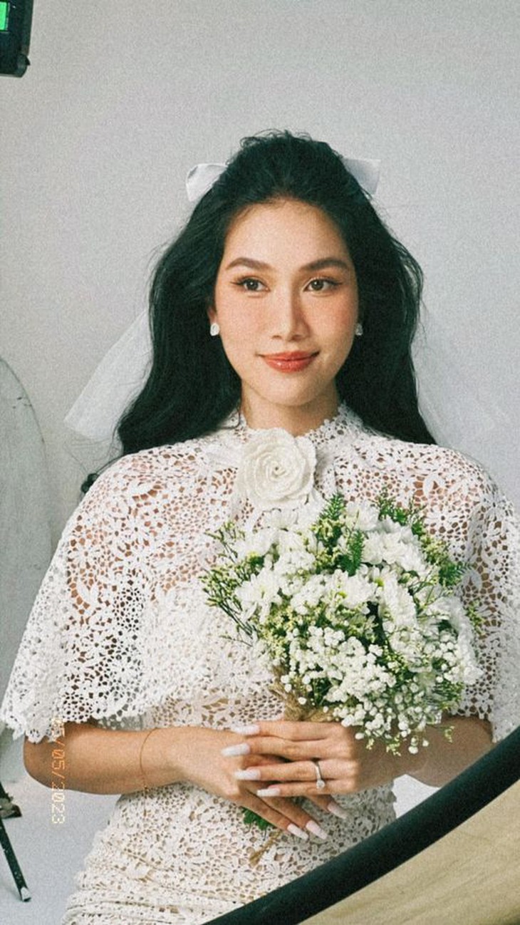 Lộ ảnh cưới cổ điển của Á hậu Phương Anh và bạn trai doanh nhân - Ảnh 1. Lộ ảnh cưới cổ điển của Á hậu Phương Anh và bạn trai doanh nhân - Ảnh 1.