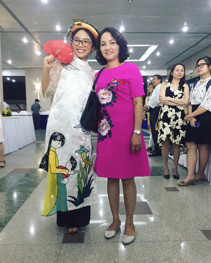 Mẹ ruột Phương Mỹ Chi: Bỏ nghề bán chè đầu hẻm, 'đổi đời' nhờ thành công của con gái - Ảnh 7.