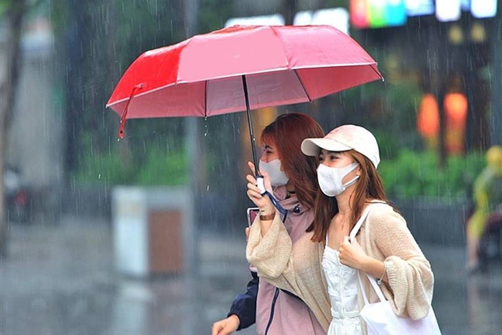 Thời tiết hôm nay 7/5: Bắc Bộ chiều tối có mưa, trời dần dịu mát - Ảnh 1. Thời tiết hôm nay 7/5: Bắc Bộ chiều tối có mưa, trời dần dịu mát - Ảnh 1.