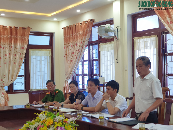 Vụ đỉa trong bình nước còn nguyên tem cấp cho trường mầm non: Nghi vấn bị chơi xấu ? - Ảnh 4. Vụ đỉa trong bình nước còn nguyên tem cấp cho trường mầm non: Nghi vấn bị chơi xấu ? - Ảnh 4.