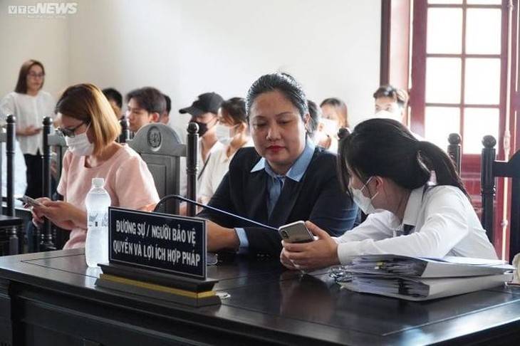 Vụ kiện giữa hoa hậu Thùy Tiên và bà Đăng Thùy Trang: Cả hai cùng vắng mặt, hoãn phiên tòa xét xử - Ảnh 2. Vụ kiện giữa hoa hậu Thùy Tiên và bà Đăng Thùy Trang: Cả hai cùng vắng mặt, hoãn phiên tòa xét xử - Ảnh 2.