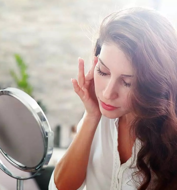 6 kiểu gương mặt khác nhau và cách chọn kiểu tóc và trang điểm phù hợp với gương mặt - Ảnh 1.