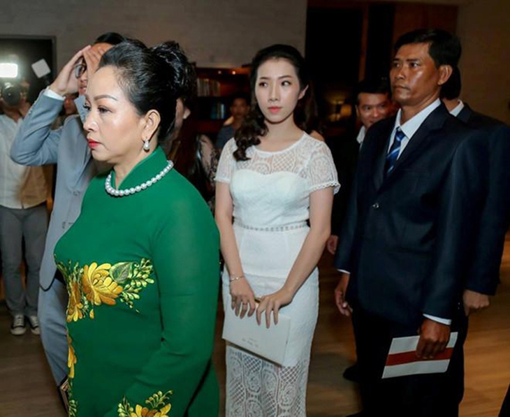 Mẹ ruột Đặng Thu Thảo: Kín tiếng nhất trong các 'mẫu hậu' Hoa hậu Việt Nam, nhan sắc tuổi xế chiều gây chú ý - Ảnh 2. Mẹ ruột Đặng Thu Thảo: Kín tiếng nhất trong các 'mẫu hậu' Hoa hậu Việt Nam, nhan sắc tuổi xế chiều gây chú ý - Ảnh 2.