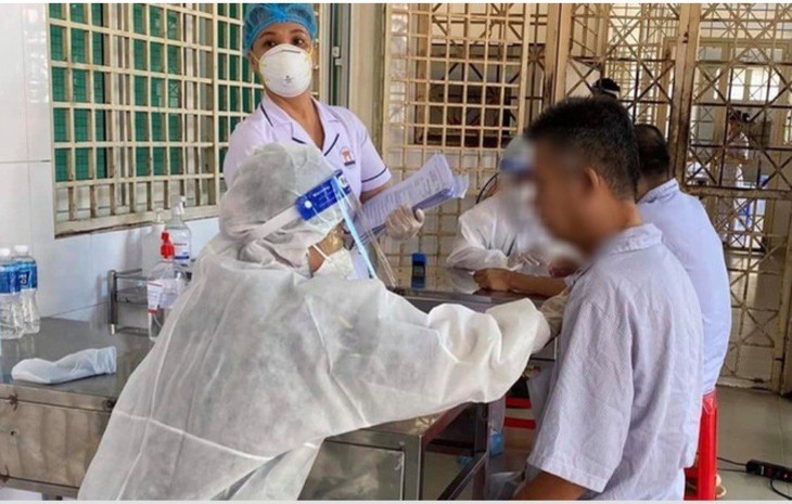 Nhọc nhằn làm điều dưỡng chăm bệnh nhân tâm thần - Ảnh 4.
