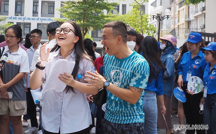 Đề thi Ngữ văn vào lớp 10 ở Hà Nội vừa sức, thí sinh tự tin đạt điểm cao
