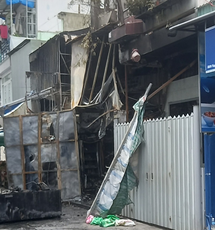 Vụ cháy nhà làm 3 người tử vong ở Khánh Hòa: Nạn nhân là ông cháu, có hộ khẩu tỉnh Thái Bình - Ảnh 1.