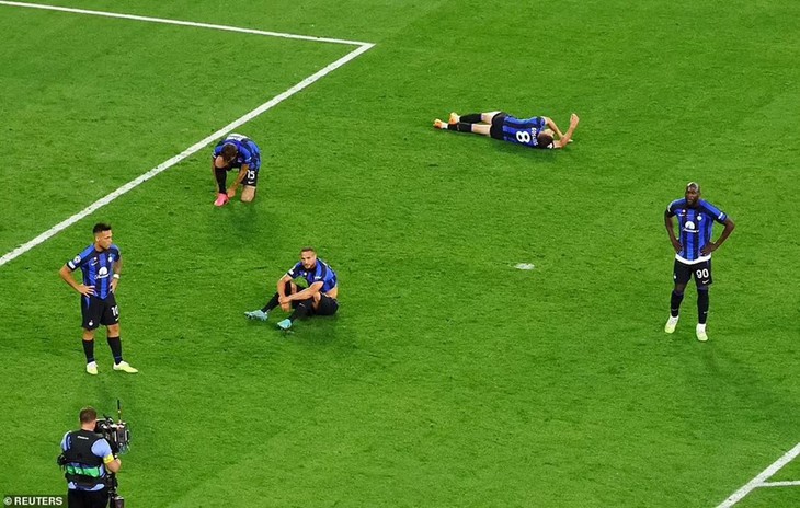 Khoảnh khắc đáng nhớ trong ngày Man City vô địch Champions League - Ảnh 11. Khoảnh khắc đáng nhớ trong ngày Man City vô địch Champions League - Ảnh 11.