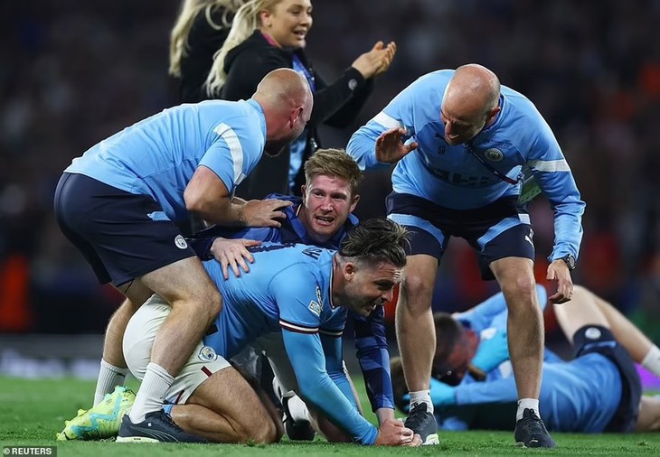 Khoảnh khắc đáng nhớ trong ngày Man City vô địch Champions League - Ảnh 2. Khoảnh khắc đáng nhớ trong ngày Man City vô địch Champions League - Ảnh 2.