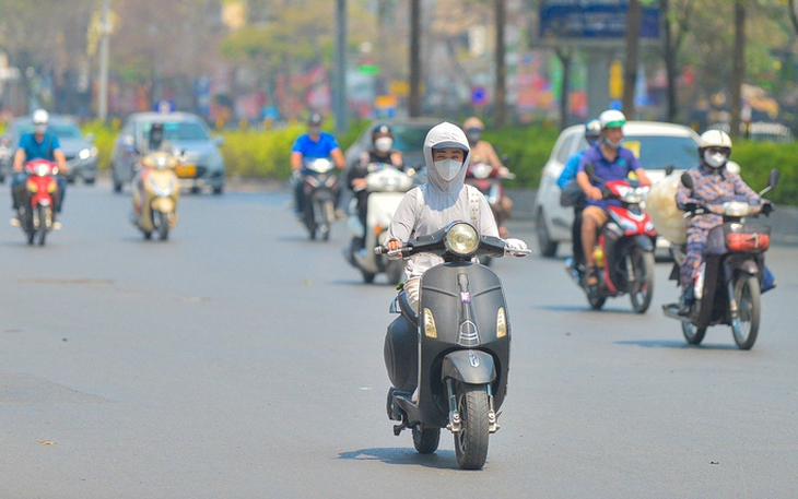 Nắng nóng gia tăng trở lại từ nửa cuối tháng 6, khả năng cao xuất hiện bão/áp thấp nhiệt đới