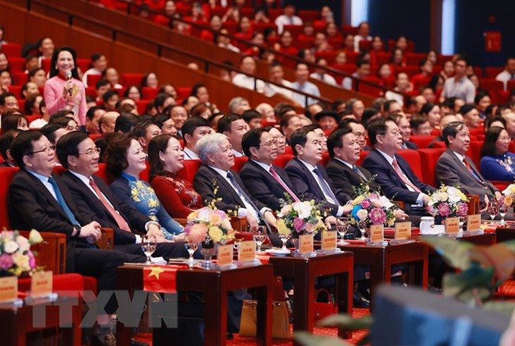 Mỗi điển hình tiên tiến lan tỏa ý thức trách nhiệm và sự cống hiến - Ảnh 17.