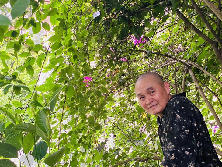 Tuổi 63 của NSƯT Xuân Hinh: Ít tham vọng, nhẹ nhàng buông bỏ... - Ảnh 2. Tuổi 63 của NSƯT Xuân Hinh: Ít tham vọng, nhẹ nhàng buông bỏ... - Ảnh 2.