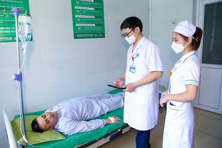 Bệnh viện ĐK TP Vinh, địa chỉ tin cậy của người bệnh trong phẫu thuật nội soi điều trị sỏi tiết niệu - Ảnh 5. Bệnh viện ĐK TP Vinh, địa chỉ tin cậy của người bệnh trong phẫu thuật nội soi điều trị sỏi tiết niệu - Ảnh 5.