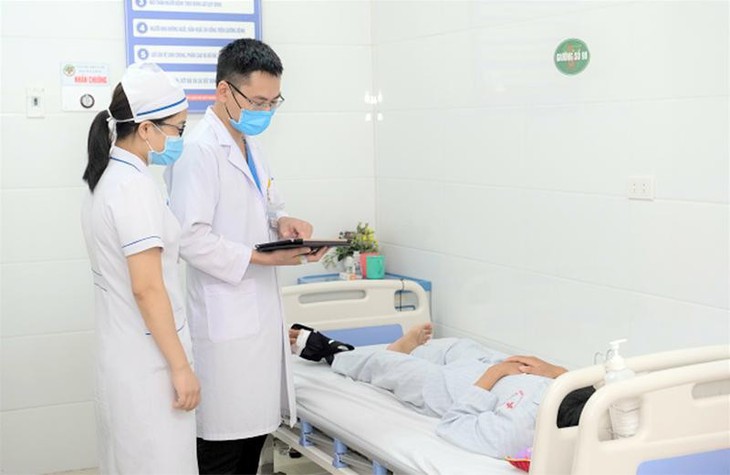 Đẩy nhanh chuyển đổi số, ứng dụng thành công AI trong y tế, 90% người dân có hồ sơ sức khỏe điện tử - Ảnh 1. Đẩy nhanh chuyển đổi số, ứng dụng thành công AI trong y tế, 90% người dân có hồ sơ sức khỏe điện tử - Ảnh 1.
