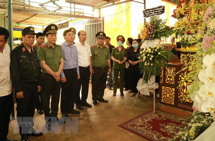 Vụ tấn công tại Đắk Lắk: Cấp Bằng "Tổ quốc ghi công" cho 6 liệt sỹ - Ảnh 1. Vụ tấn công tại Đắk Lắk: Cấp Bằng "Tổ quốc ghi công" cho 6 liệt sỹ - Ảnh 1.