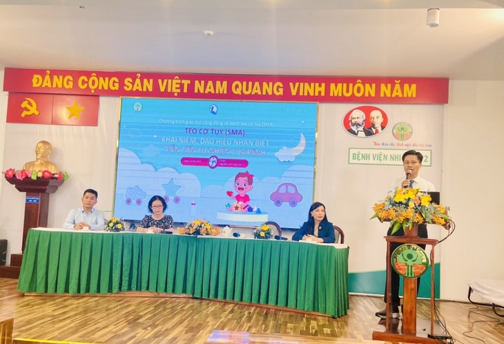 Nâng cao nhận thức và hướng dẫn chăm sóc trẻ mắc bệnh hiếm - teo cơ tủy tại nhà - Ảnh 1.