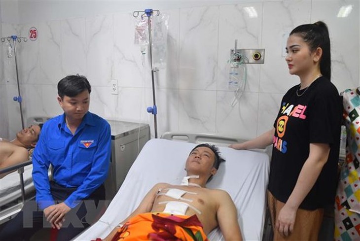 Vụ tấn công tại Đắk Lắk: Sức khỏe hai cán bộ Công an xã tạm ổn định - Ảnh 1.
