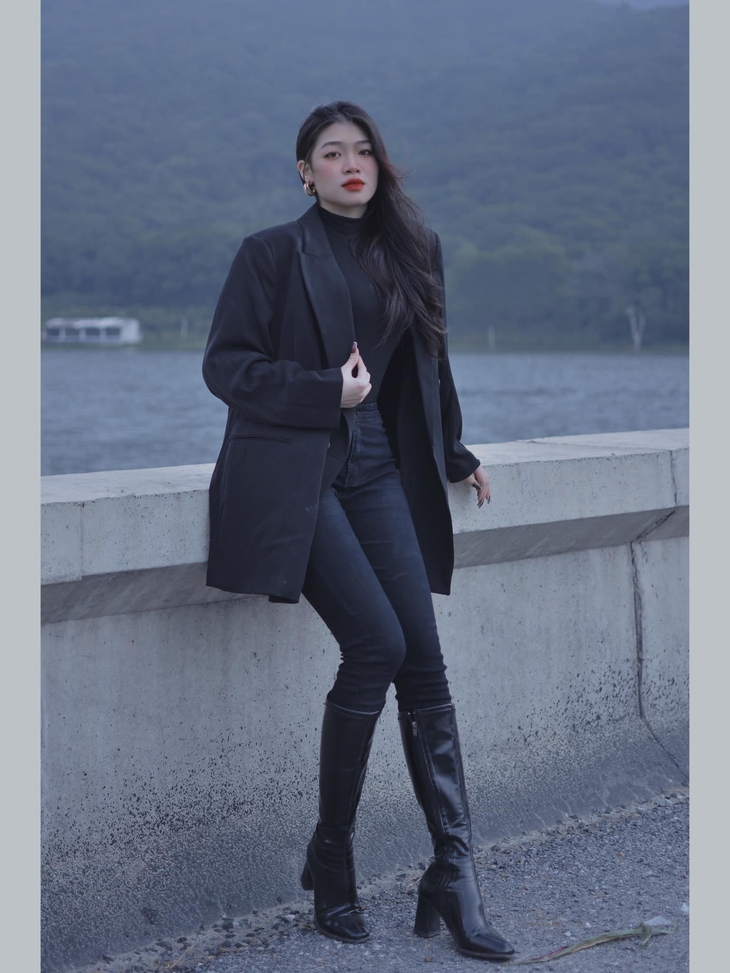 Nhan sắc xứ Thanh 'triệu view' giành Người đẹp truyền thông Miss World Vietnam 2023 là ai? - Ảnh 9. Nhan sắc xứ Thanh 'triệu view' giành Người đẹp truyền thông Miss World Vietnam 2023 là ai? - Ảnh 9.