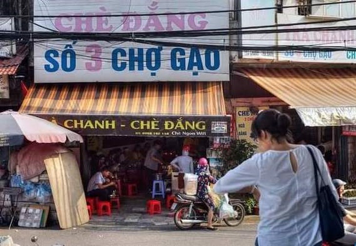 Truy bắt đối tượng đâm trọng thương người đàn ông ở phố đi bộ Hà Nội - Ảnh 1. Truy bắt đối tượng đâm trọng thương người đàn ông ở phố đi bộ Hà Nội - Ảnh 1.