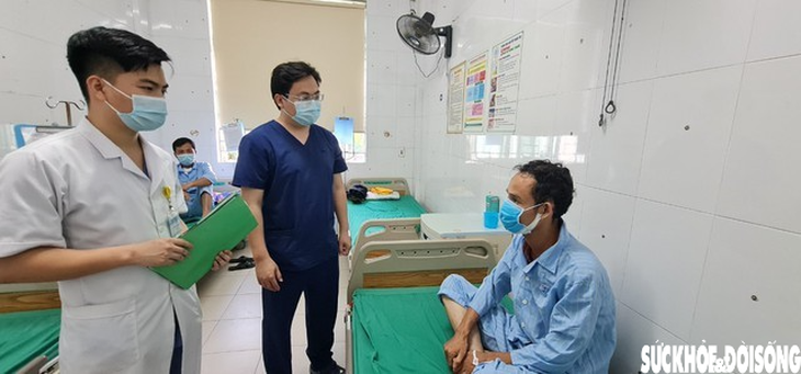 Bệnh viện Nội tiết Nghệ An tiên phong phẫu thuật nội soi tuyến giáp qua đường miệng - Ảnh 5. Bệnh viện Nội tiết Nghệ An tiên phong phẫu thuật nội soi tuyến giáp qua đường miệng - Ảnh 5.