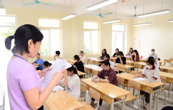 Năm nay, điểm chuẩn lớp 10 tại Hà Nội sẽ tăng bao nhiêu? - Ảnh 2. Năm nay, điểm chuẩn lớp 10 tại Hà Nội sẽ tăng bao nhiêu? - Ảnh 2.