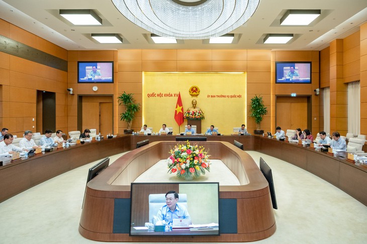UBTVQH cho ý kiến dự thảo Nghị quyết giám sát chuyên đề huy động nguồn lực phòng, chống COVID-19… - Ảnh 1. UBTVQH cho ý kiến dự thảo Nghị quyết giám sát chuyên đề huy động nguồn lực phòng, chống COVID-19… - Ảnh 1.