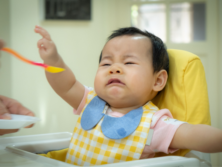Mách mẹ cách "giải cứu" khi con biếng ăn, hay ốm vào mùa hè - Ảnh 1.