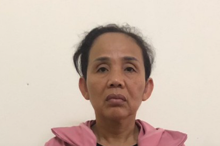 Tạm giữ đối tượng lừa đảo người nhà bệnh nhân tại bệnh viện Việt Đức - Ảnh 2.