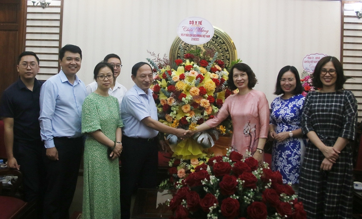 Các cơ quan báo chí tiếp tục đồng hành cùng Bộ Y tế để truyền tải thông tin bổ ích tới bạn đọc - Ảnh 1. Các cơ quan báo chí tiếp tục đồng hành cùng Bộ Y tế để truyền tải thông tin bổ ích tới bạn đọc - Ảnh 1.