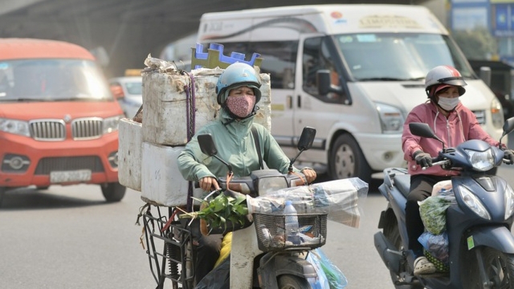 Đợt nắng nóng ở Bắc Bộ và Trung Bộ kéo dài đến khi nào? - Ảnh 2.