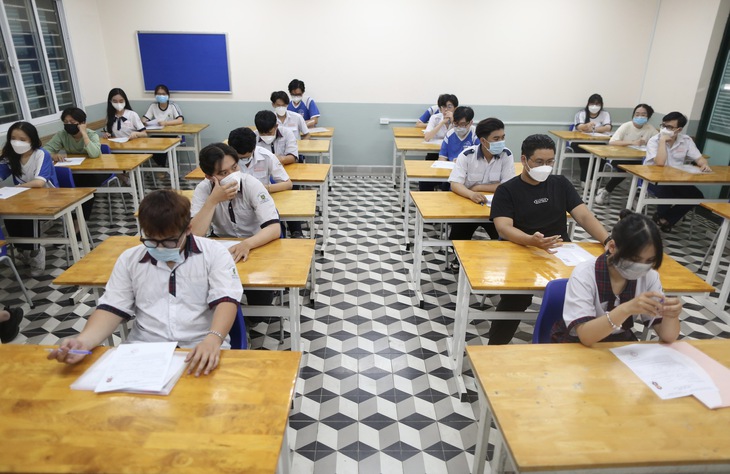 Sẽ kiểm tra an toàn thực phẩm tại các hàng quán xung quanh điểm thi tốt nghiệp THPT - Ảnh 2. Sẽ kiểm tra an toàn thực phẩm tại các hàng quán xung quanh điểm thi tốt nghiệp THPT - Ảnh 2.
