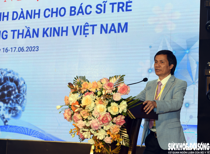 Hội nghị khoa học phẫu thuật thần kinh dành cho bác sĩ trẻ - Ảnh 3. Hội nghị khoa học phẫu thuật thần kinh dành cho bác sĩ trẻ - Ảnh 3.