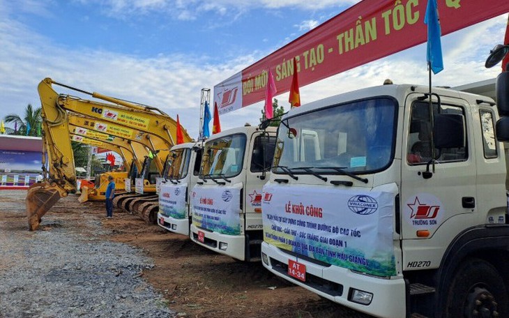 Khởi công tuyến cao tốc trục ngang đầu tiên gần 45 nghìn tỷ đồng tại ĐBSCL