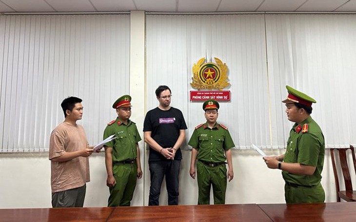 Bắt đối tượng người nước ngoài điều hành 3 công ty cho vay nặng lãi