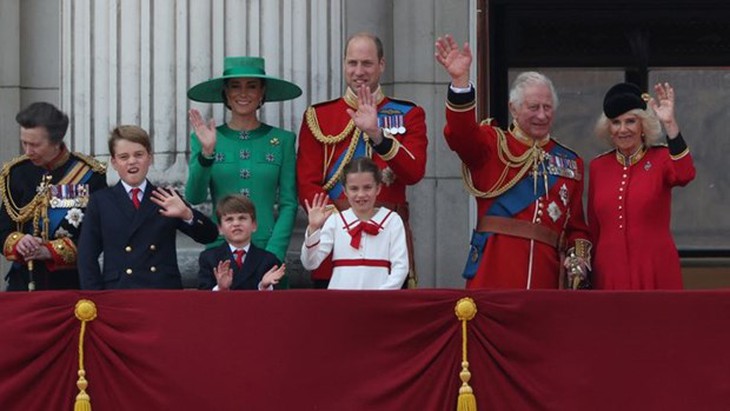 Anh tổ chức lễ diễu hành mừng sinh nhật Vua Charles III - Ảnh 1. Anh tổ chức lễ diễu hành mừng sinh nhật Vua Charles III - Ảnh 1.