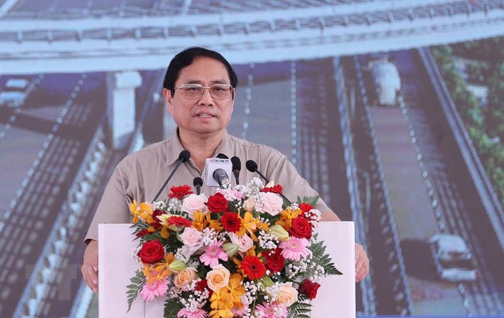 Thủ tướng phát lệnh khởi công đồng loạt 3 dự án giao thông quan trọng - Ảnh 7.