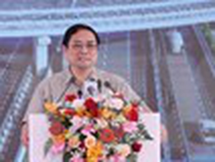 Thủ tướng phát lệnh khởi công đồng loạt 3 dự án giao thông quan trọng - Ảnh 12.