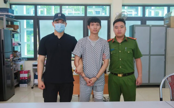 Bắt đối tượng cướp tài sản rồi bỏ trốn đến khu vực biên giới