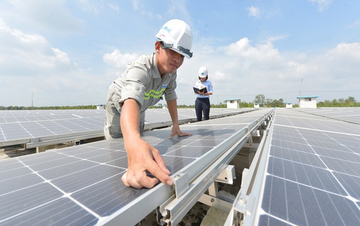 Mỗi nhà dân là một trạm phát điện sẽ hạn chế được tình trạng thiếu điện - Ảnh 2.