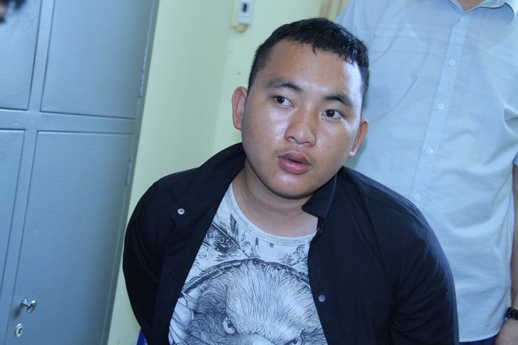Phát hiện thanh niên đeo chiếc balo có chứa 10 bánh heroin - Ảnh 2. Phát hiện thanh niên đeo chiếc balo có chứa 10 bánh heroin - Ảnh 2.